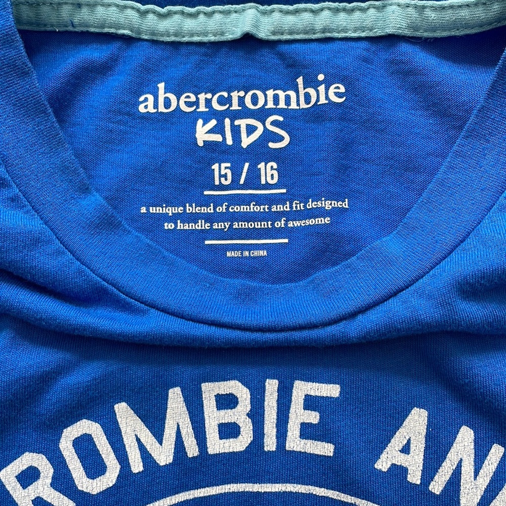 SOLD - Boys Abercrombie Kids Graphic T-shirt tshirt - Picture 3 of 4